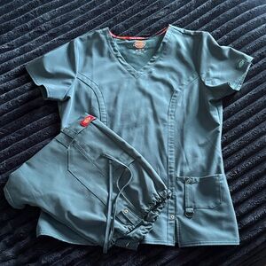 Dickies Women's Scrub Set in Teal